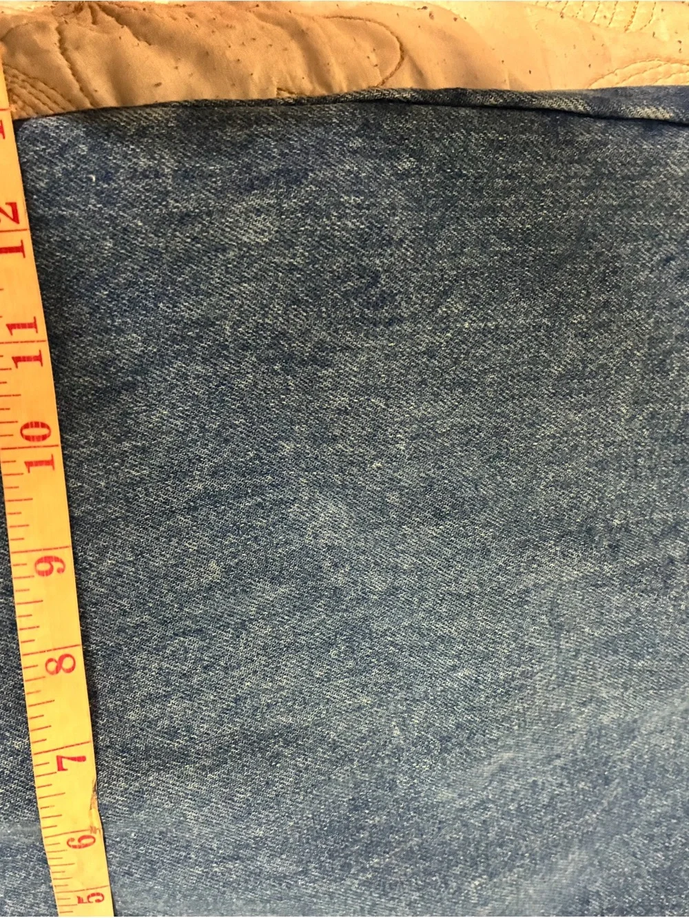 Relaxed Light Blue Men's Jeans with Embroidered Pocket Detail